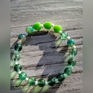 St. Patrick's Day beaded stretch bracelet